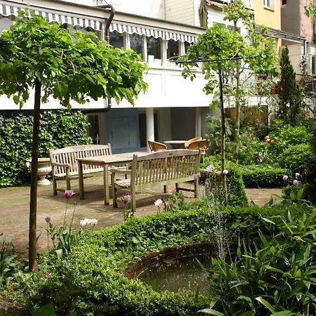 Maison Elle Hotel