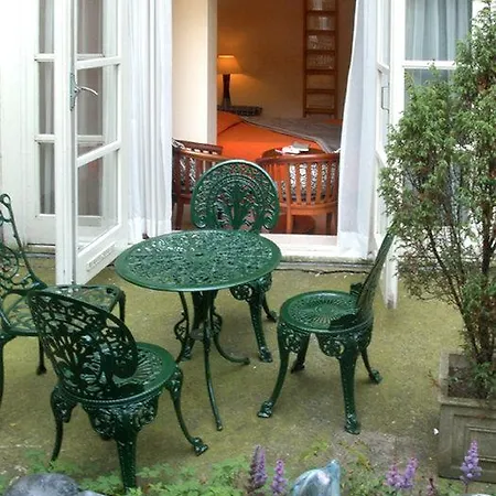 Maison Elle Hotel